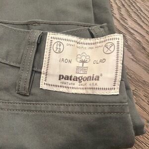 Men’s Patagonia Twill 5 pocket pants new, never worn dark green color